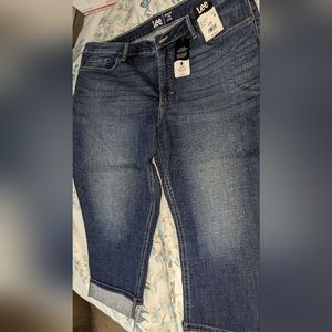 NWT Lee size 20M capris
